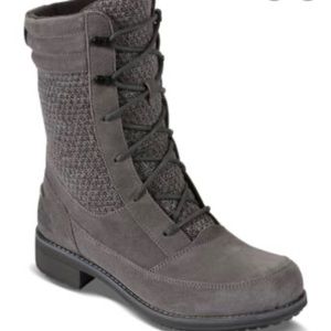 Women’s Waterproof Winter Boots, barely worn